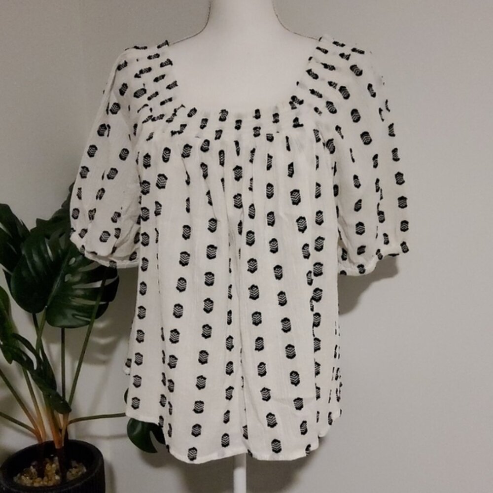LOFT Ivory/Black Woven Blouse